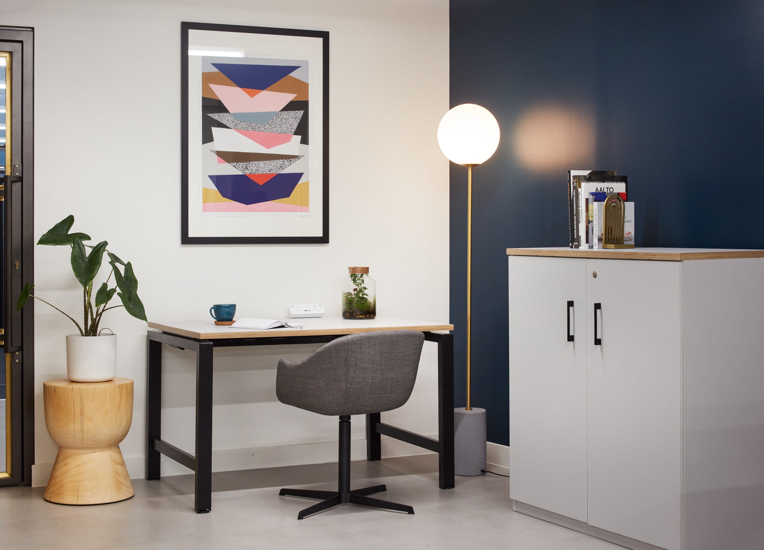 Studio Single Desk