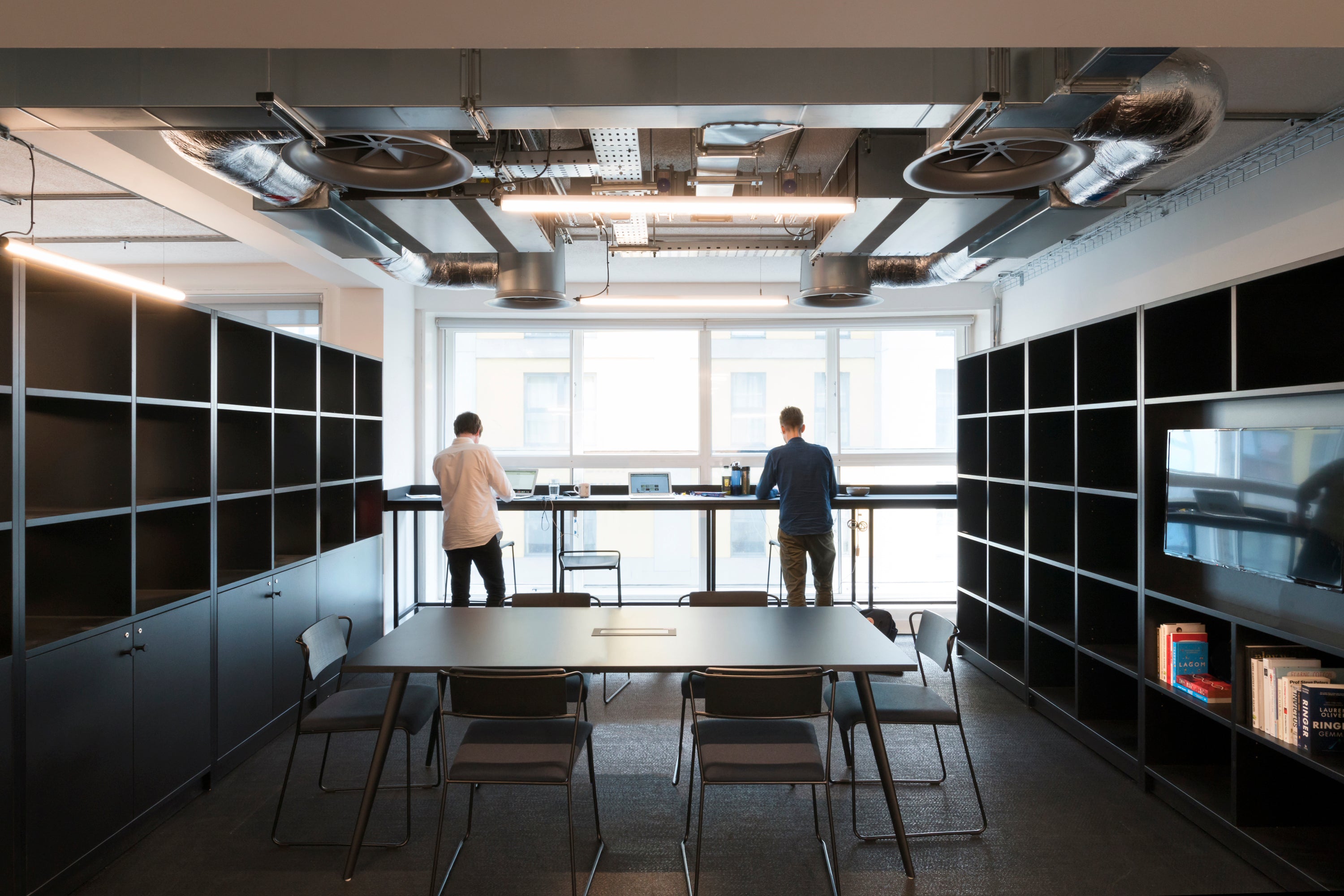 Air Meeting Table
