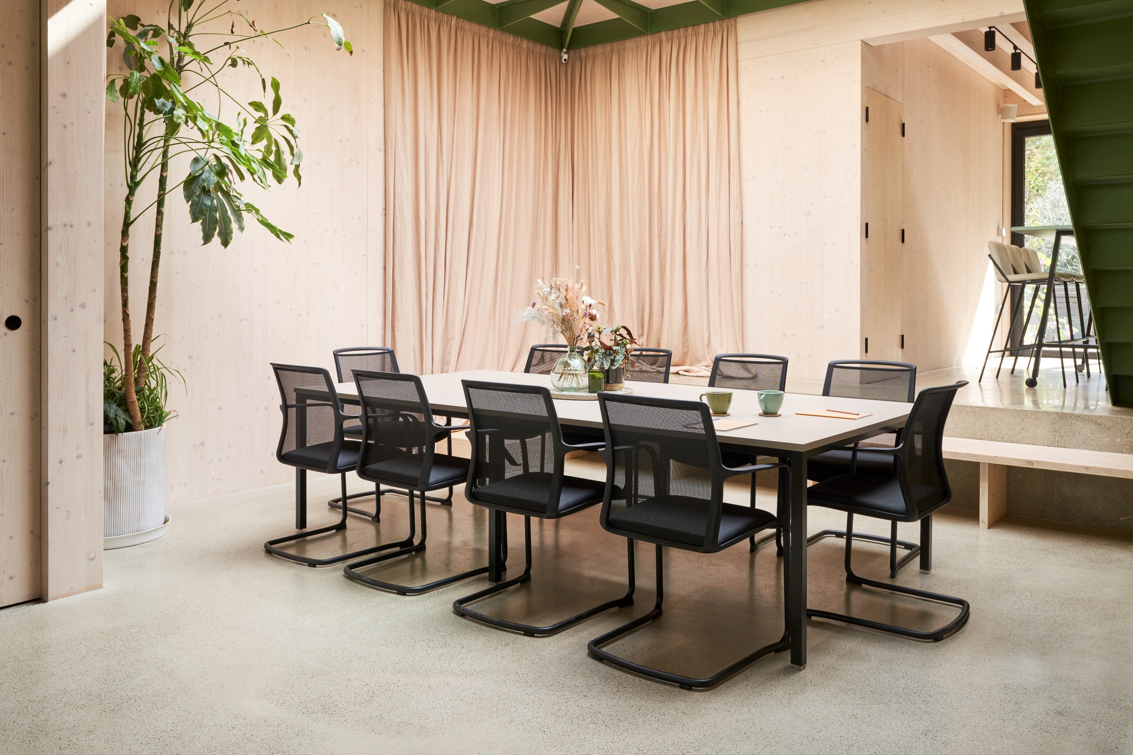 Co.Stories Meeting Table