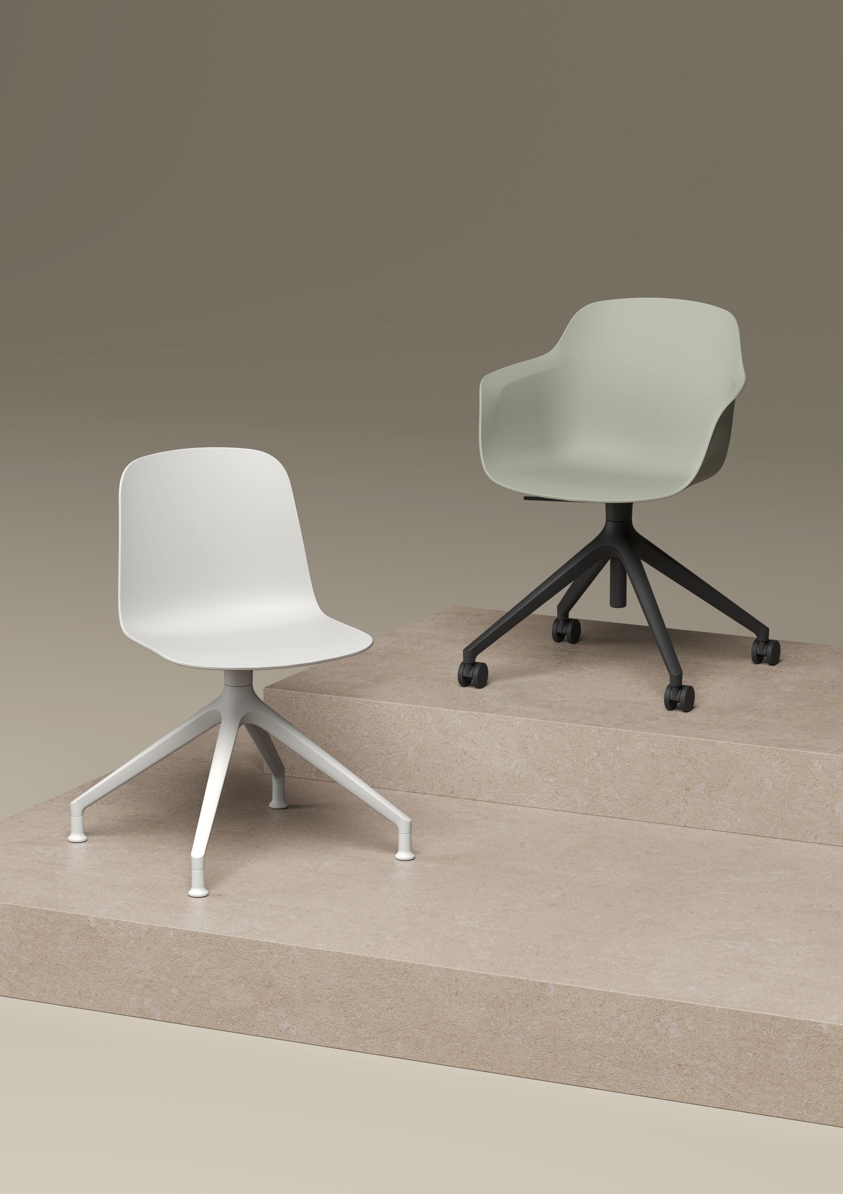Cici 4-Star Swivel Meeting Chair with Castors